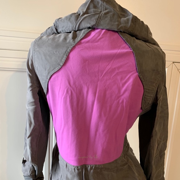 LAST CHANCE Titika jacket - Picture 8 of 11